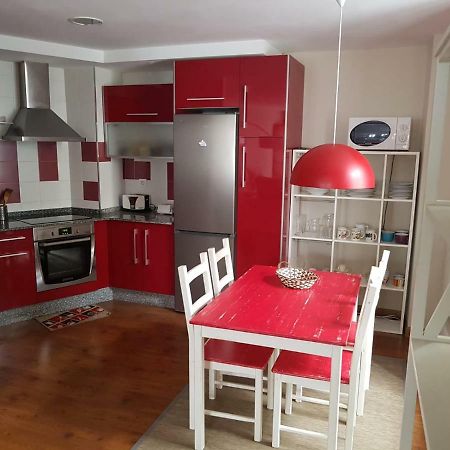 Apartamento Cine Colon Ribadeo Bagian luar foto