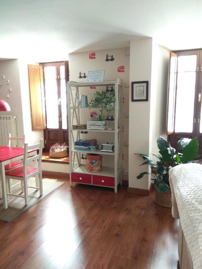 Apartamento Cine Colon Ribadeo Bagian luar foto