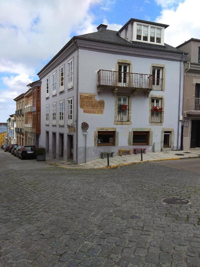 Apartamento Cine Colon Ribadeo Bagian luar foto