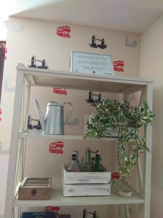 Apartamento Cine Colon Ribadeo Bagian luar foto